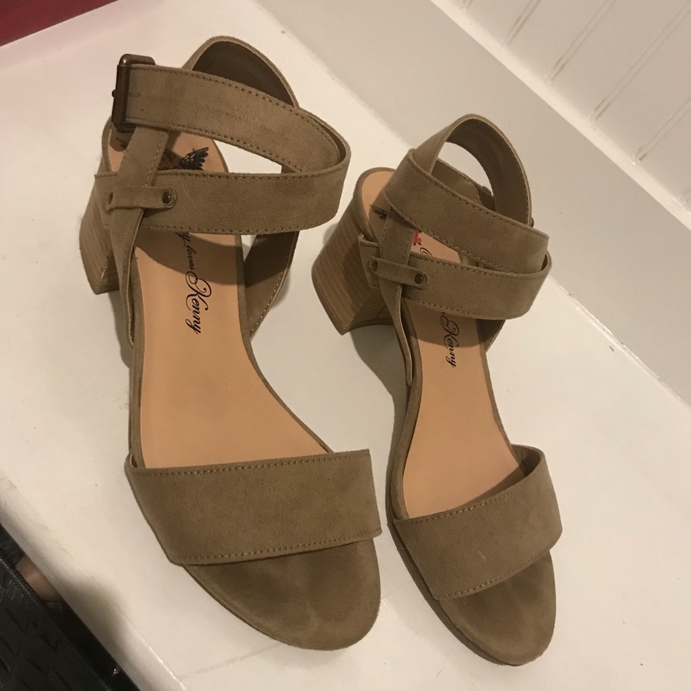 Penny loves knenny dressy sandals